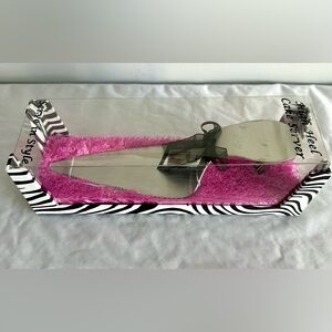 Wild Eye Designs Magnetic Heel Cake Server High Heel Shoe Serve in Style
